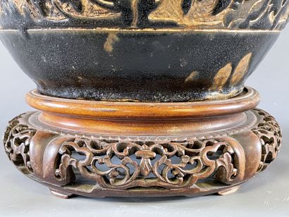 Important vase type Cizhou, en grès émaillé...