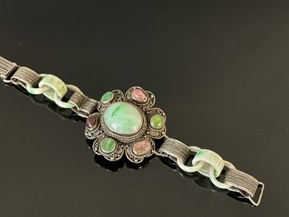 Bracelet en argent étranger serti de cabochons...