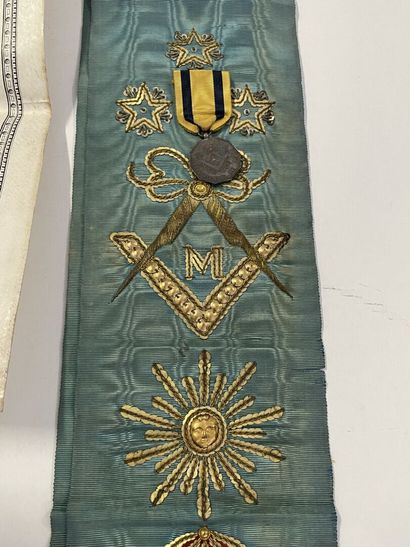 Documents, écharpe et médaille Franc-maç...