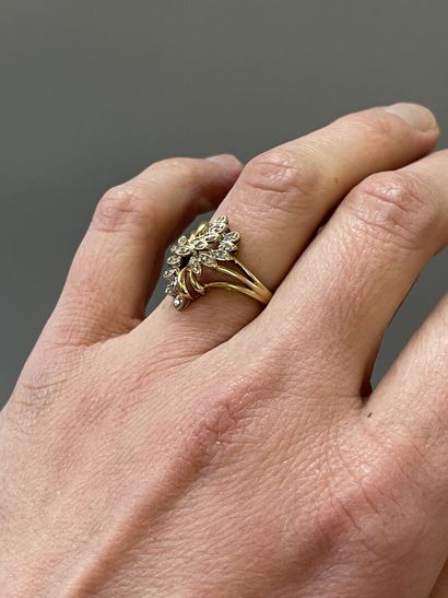 Bague or et diamants taille rose, figurant...
