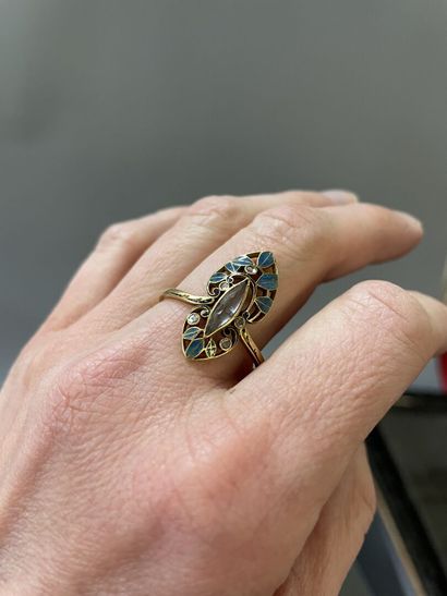 Henri DUBRET (1872-1947).

Bague en or ,...
