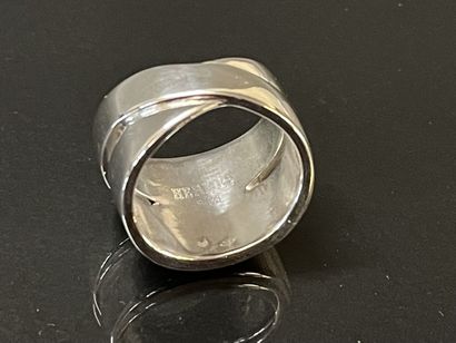 HERMES Paris

Ladies ring in aregnt, signed

TDD...