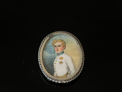 Brooch in white gold, set with a miniature...