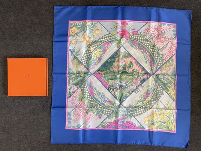 HERMES Paris

Silk square 