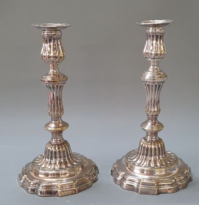 Pair of silver plated metal torches 

Louis...