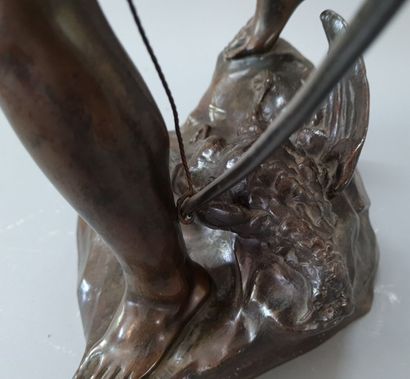 Chasseur à l'Arc.

Epreuve en bronze patiné.

H:...