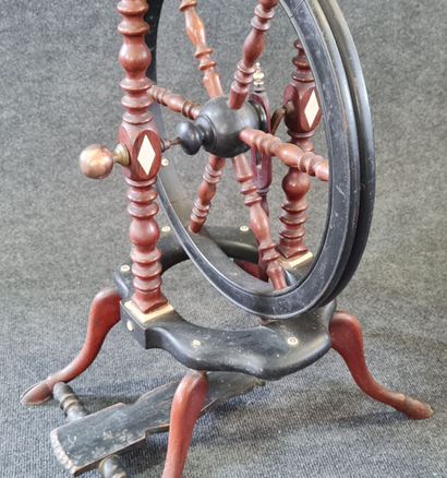 Rouet de salon en acajou, bois teinté et...