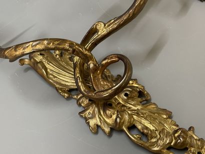 Paire de d'appliques en bronze à deux bras...