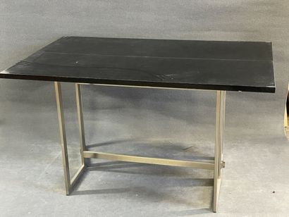 Console moderne formant table, plateau en...