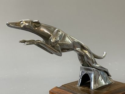 Car mascot, chromed metal lever on wooden...