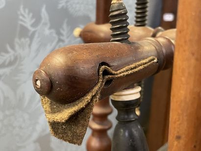 Rouet de salon en acajou, bois teinté et...