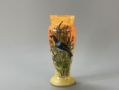 LEGRAS 

Vase en verre orangé, à décor émaillé...