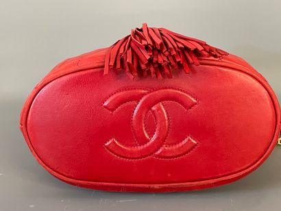 CHANEL 

Red leather handbag in quilted lambskin,...