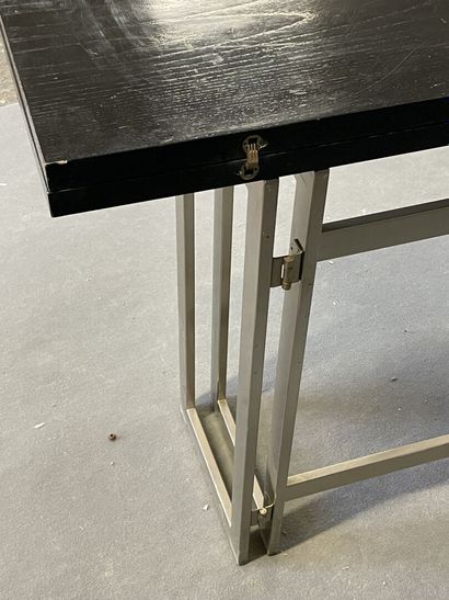 Console moderne formant table, plateau en...