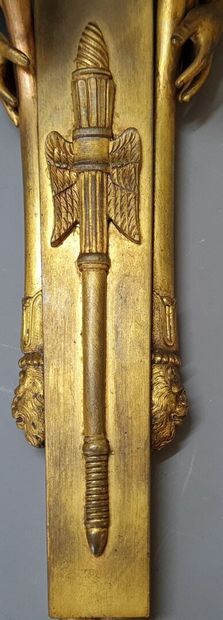 Paire d'appliques en bronze doré ciselé figurant...