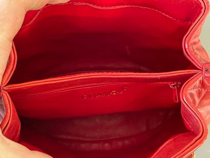 CHANEL 

Red leather handbag in quilted lambskin,...