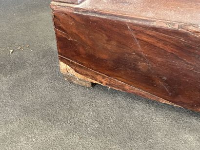 Console en acajou et placage d'acajou, ouvrant...