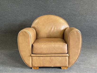 Hugues CHEVALIER Fauteuil club en cuir fauve

Bon...