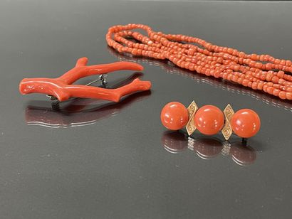 Set of coral jewelry, early 20th century,...