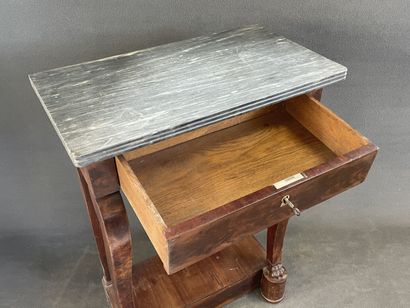 Console en acajou et placage d'acajou, ouvrant...