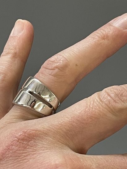 HERMES Paris

Ladies ring in aregnt, signed

TDD...