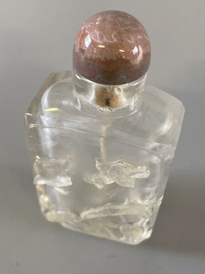 Snuffbox in rock crystal, carved decoration...