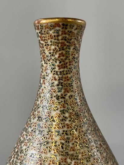 JAPAN SATSUMA 

Pair of fine earthenware...
