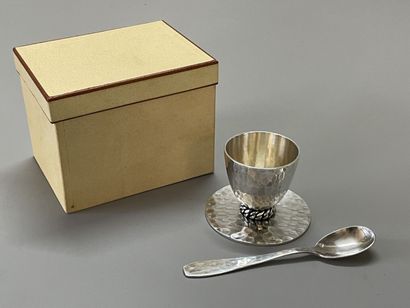 Jean DESPRÉS (1889 - 1980)

Egg cup and its...
