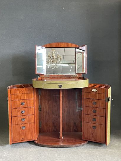 STARBAY.

Light green liner vanity, in mahogany...