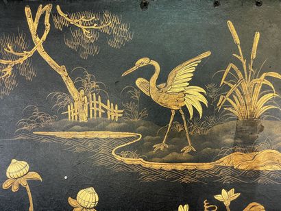 Panel in boiled cardboard lacquered and gilded...