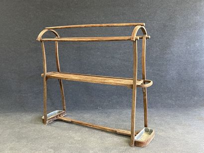 Curved wooden clothes rack, intermediate...