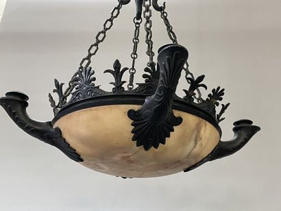 Chandelier in alabaster and patinated bronze...