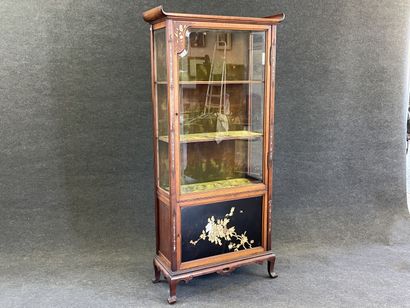 
Japanese display case in exotic wood, three...