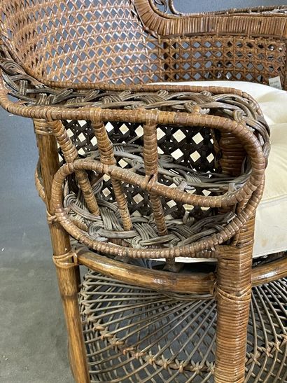 Pair of wicker armchairs with high rounded...