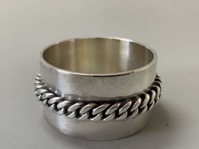 Jean DESPRÉS (1889 - 1980)

Napkin ring in...