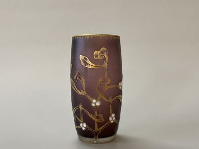 DAUM:

Vase in mauve crystal, decoration...