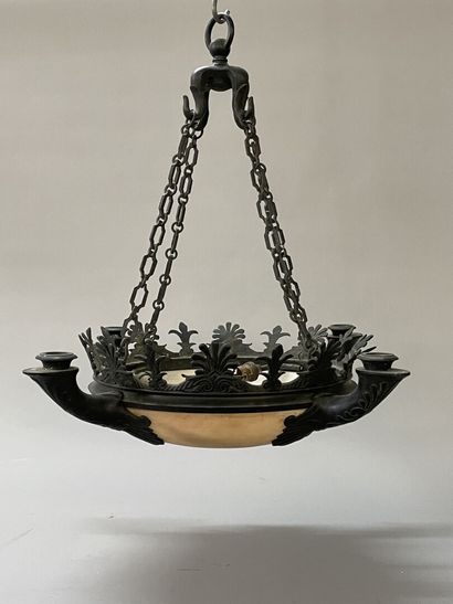 Chandelier in alabaster and patinated bronze...