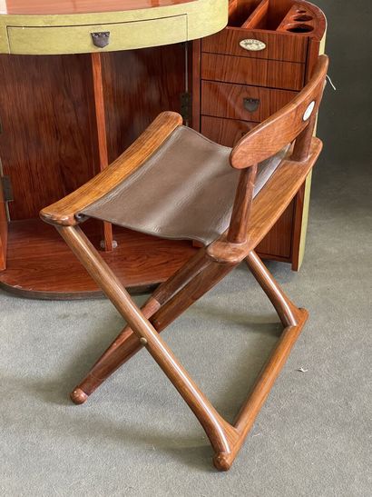 STARBAY.

Light green liner vanity, in mahogany...