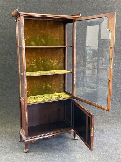 
Japanese display case in exotic wood, three...