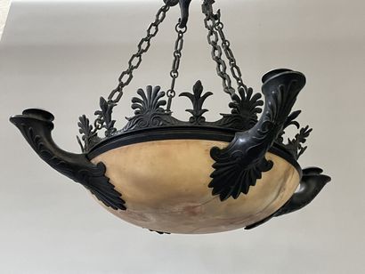 Chandelier in alabaster and patinated bronze...
