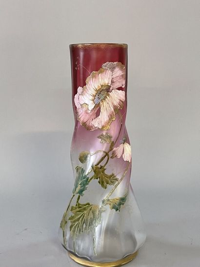 LEGRAS attributed to 

Vase in pink twisted...