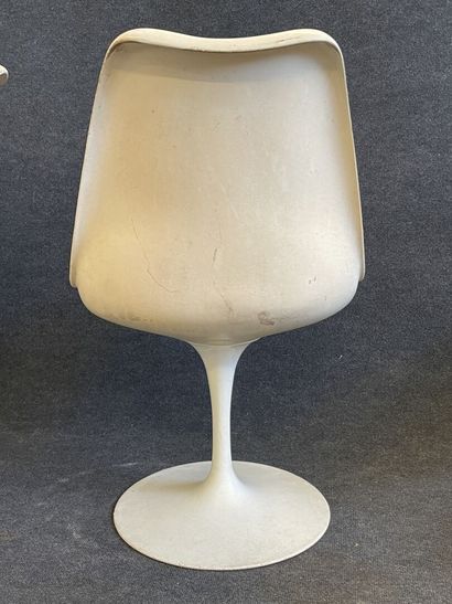 Eero SAARINEN (1910-1961) for KNOLL INTERNATIONAL.

Suite...