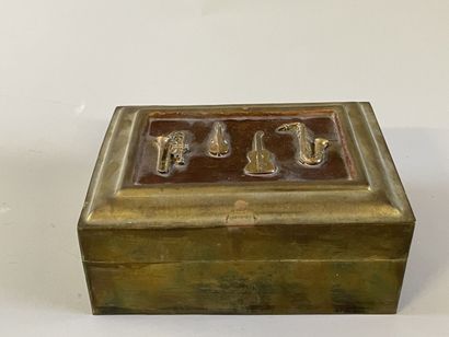 Box with music attributes. Years 1970.

6,5...