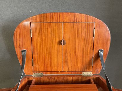 STARBAY.

Light green liner vanity, in mahogany...