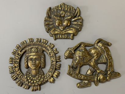 Quat'z'Arts. 

Trois sculptures en bronze...