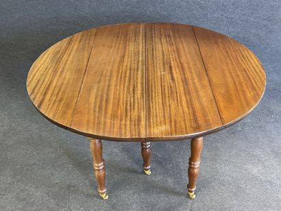 Large mahogany table, six Jacob legs

Restoration...