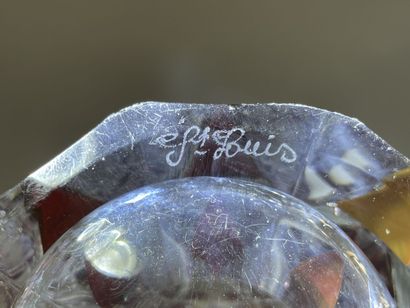 SAINT LOUIS : vase in cut crystal, red.

H:...