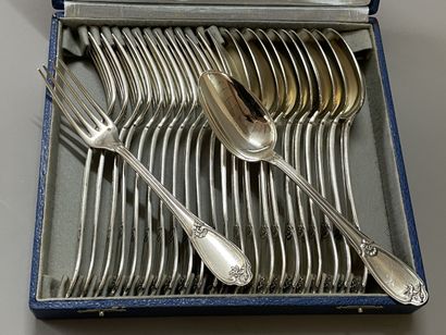 Twelve pieces of silver cutlery, Minerva...