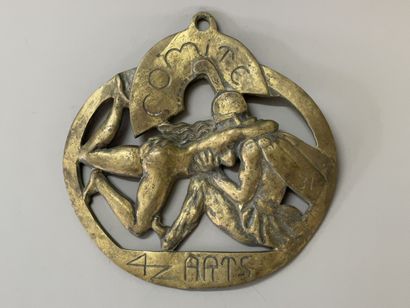 Quat'z'Arts. 

Sculpture en bronze du comité...