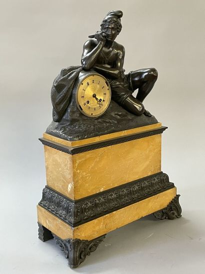 Neapolitan clock in patinated bronze and...